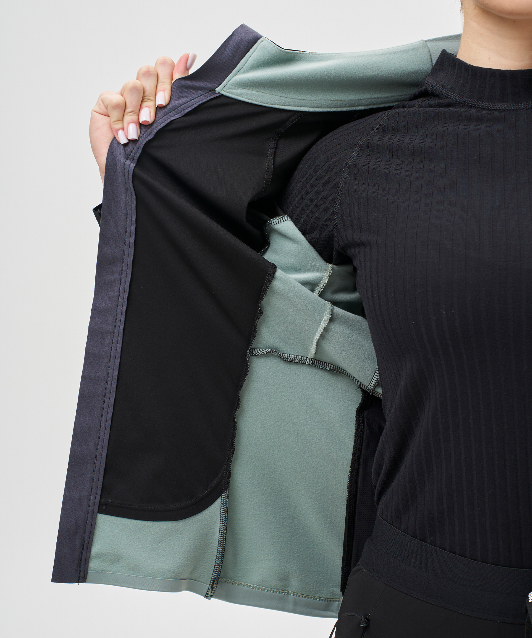 Тренировочная куртка Nordski Race Black/Ice Mint W